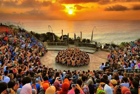 bali island tour uluwatu